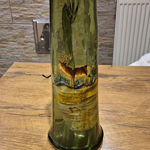 Grüner glas bierkrug mit - grüner,
